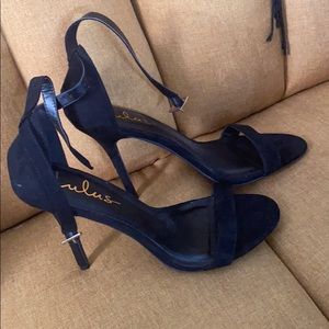 Little black lulu’s heels